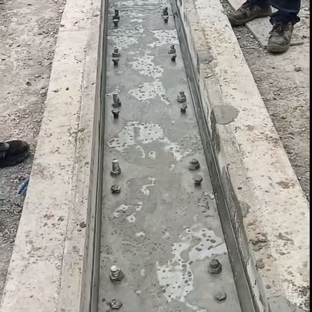博爱港口码头起重机龙门吊重型机械设备稳固用早强快凝轨道胶泥